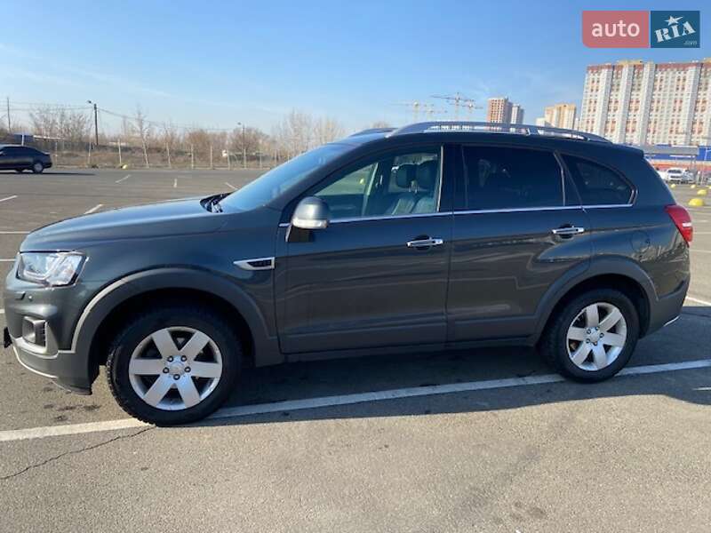 Позашляховик / Кросовер Chevrolet Captiva 2016 в Києві