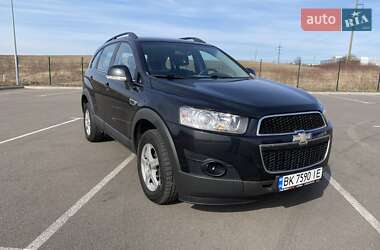 Позашляховик / Кросовер Chevrolet Captiva 2011 в Рівному