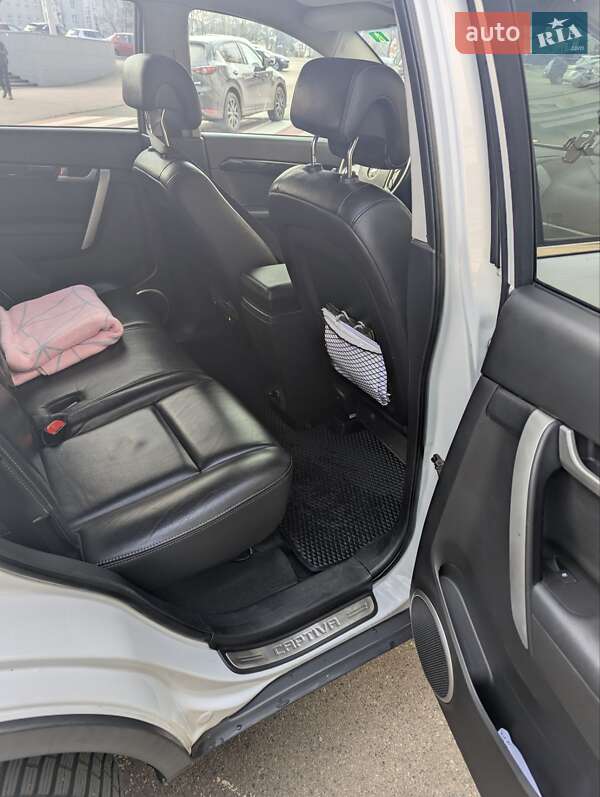 Позашляховик / Кросовер Chevrolet Captiva 2011 в Чернігові