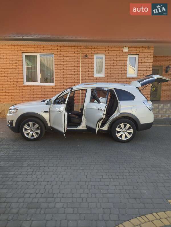 Позашляховик / Кросовер Chevrolet Captiva 2011 в Ковелі