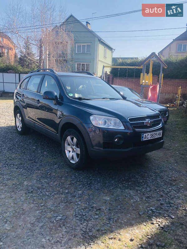 Позашляховик / Кросовер Chevrolet Captiva 2009 в Луцьку