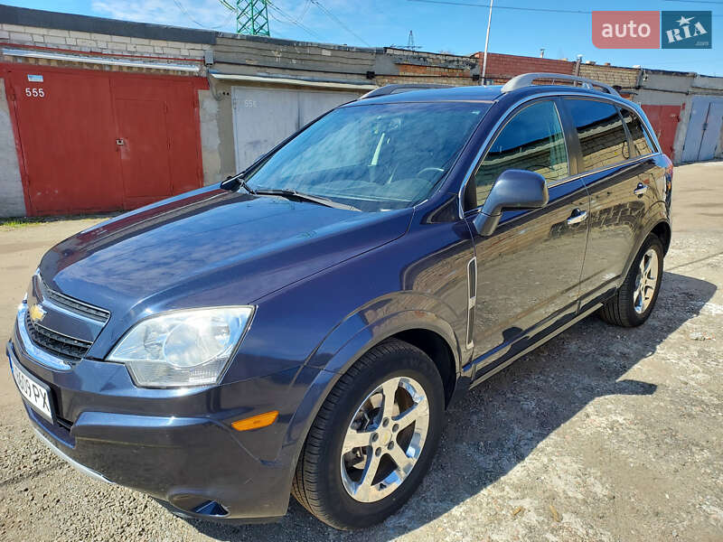 Внедорожник / Кроссовер Chevrolet Captiva 2013 в 