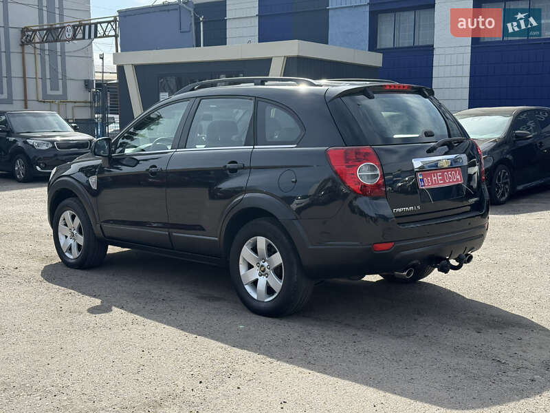 Внедорожник / Кроссовер Chevrolet Captiva 2010 в Ровно