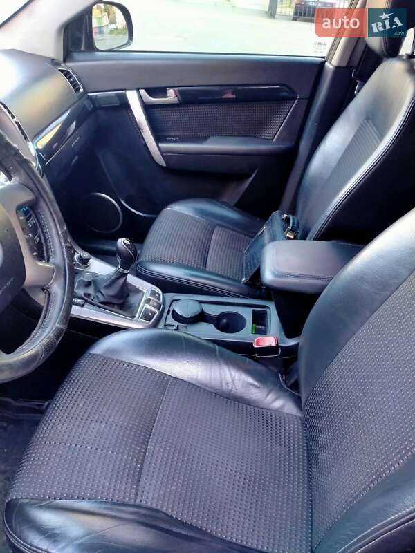 Позашляховик / Кросовер Chevrolet Captiva 2011 в Києві