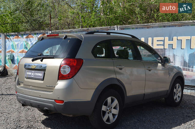 Внедорожник / Кроссовер Chevrolet Captiva 2008 в Киеве
