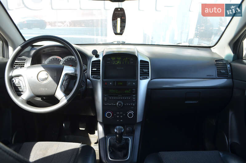 Внедорожник / Кроссовер Chevrolet Captiva 2008 в Киеве
