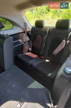 Позашляховик / Кросовер Chevrolet Captiva 2012 в 