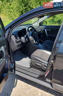 Позашляховик / Кросовер Chevrolet Captiva 2012 в 