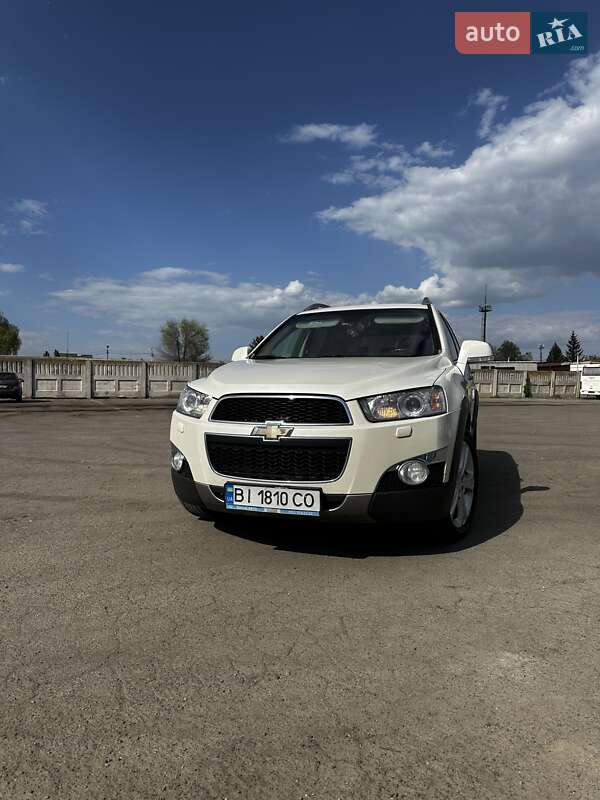 Позашляховик / Кросовер Chevrolet Captiva 2011 в Полтаві