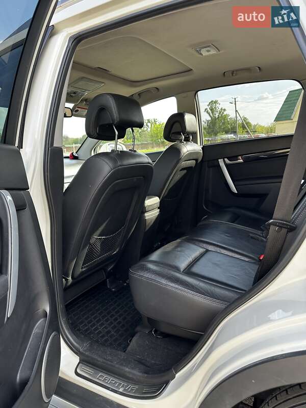 Позашляховик / Кросовер Chevrolet Captiva 2011 в Полтаві
