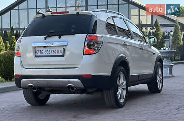 Позашляховик / Кросовер Chevrolet Captiva 2011 в 