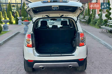 Позашляховик / Кросовер Chevrolet Captiva 2011 в 