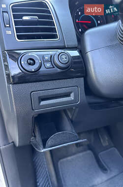 Позашляховик / Кросовер Chevrolet Captiva 2011 в 