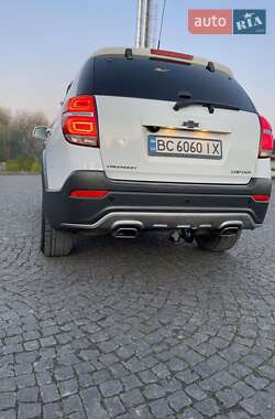 Позашляховик / Кросовер Chevrolet Captiva 2013 в 