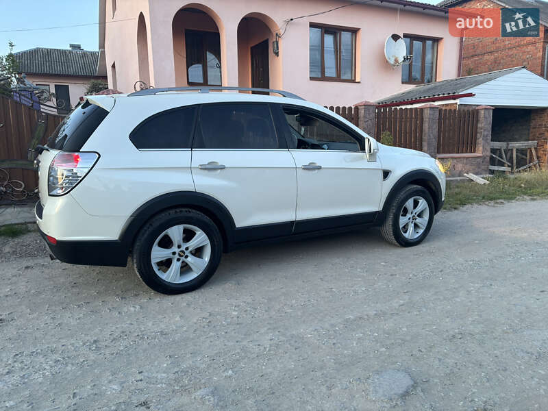 Позашляховик / Кросовер Chevrolet Captiva 2010 в Борщеві