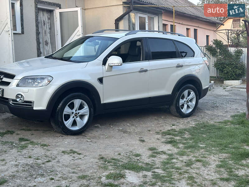 Позашляховик / Кросовер Chevrolet Captiva 2010 в Борщеві