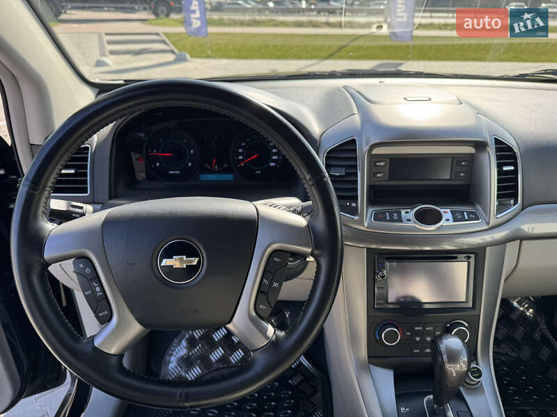 Позашляховик / Кросовер Chevrolet Captiva 2013 в Луцьку