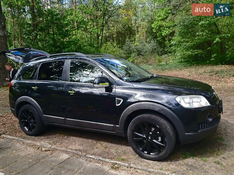 Позашляховик / Кросовер Chevrolet Captiva 2010 в 