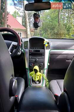 Позашляховик / Кросовер Chevrolet Captiva 2010 в 