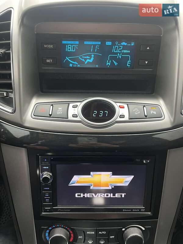 Внедорожник / Кроссовер Chevrolet Captiva 2012 в Новояворовске