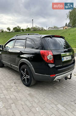 Позашляховик / Кросовер Chevrolet Captiva 2006 в 