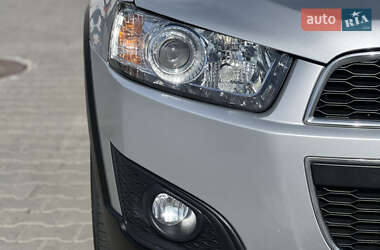 Позашляховик / Кросовер Chevrolet Captiva 2014 в 