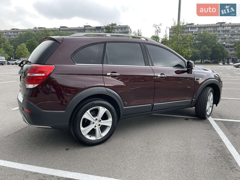 Позашляховик / Кросовер Chevrolet Captiva 2014 в Києві