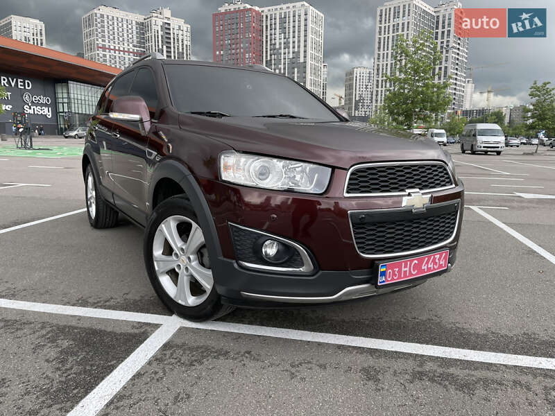 Позашляховик / Кросовер Chevrolet Captiva 2014 в Києві