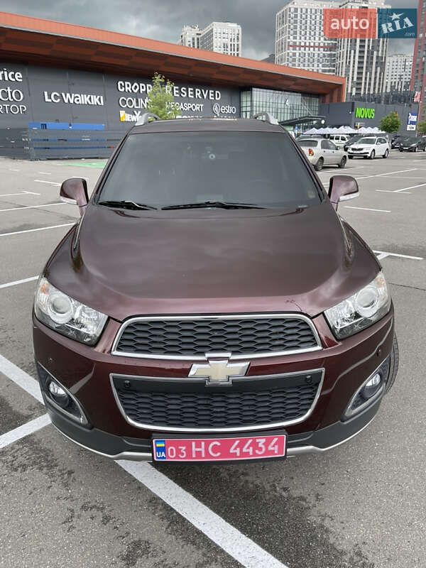 Позашляховик / Кросовер Chevrolet Captiva 2014 в Києві