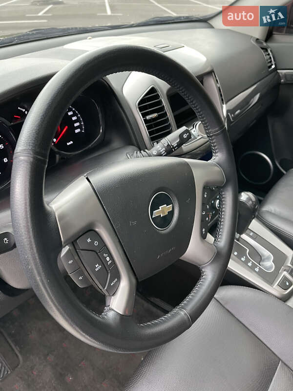 Позашляховик / Кросовер Chevrolet Captiva 2014 в Києві