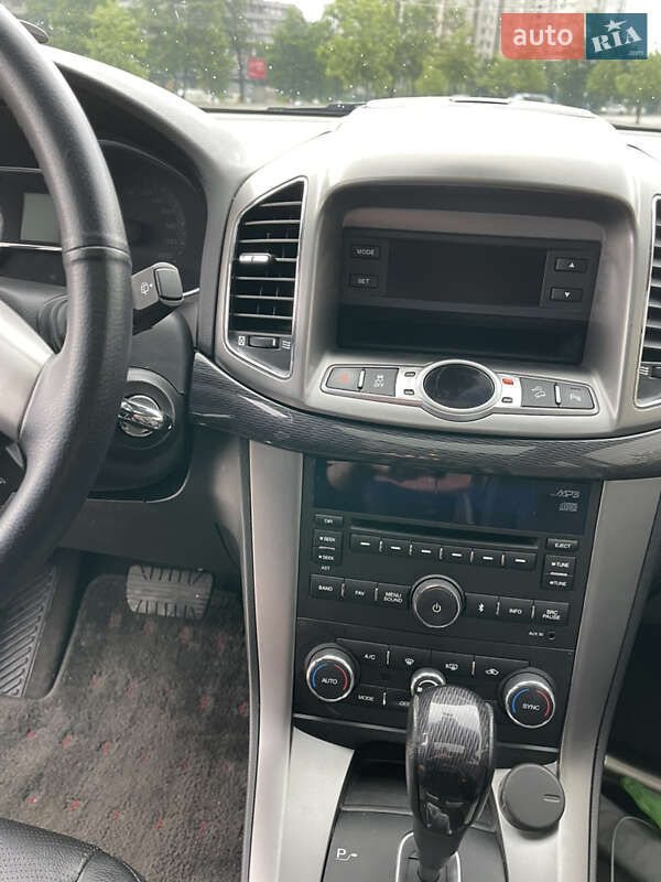 Позашляховик / Кросовер Chevrolet Captiva 2014 в Києві