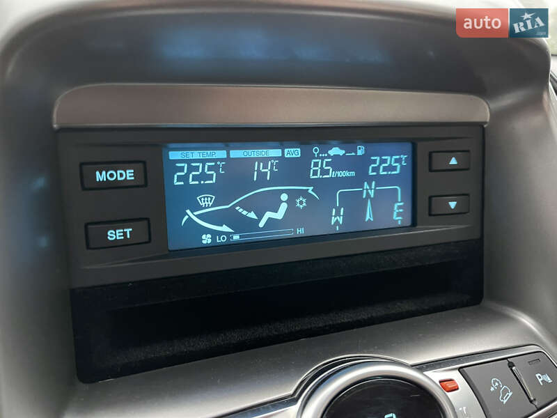 Позашляховик / Кросовер Chevrolet Captiva 2014 в Києві