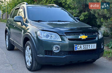 Позашляховик / Кросовер Chevrolet Captiva 2008 в 