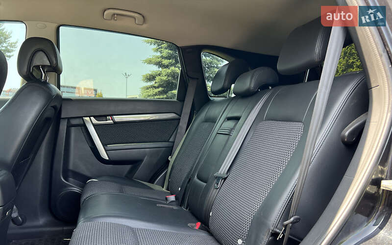 Позашляховик / Кросовер Chevrolet Captiva 2009 в Львові