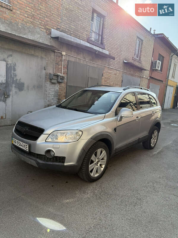 Внедорожник / Кроссовер Chevrolet Captiva 2007 в Киеве