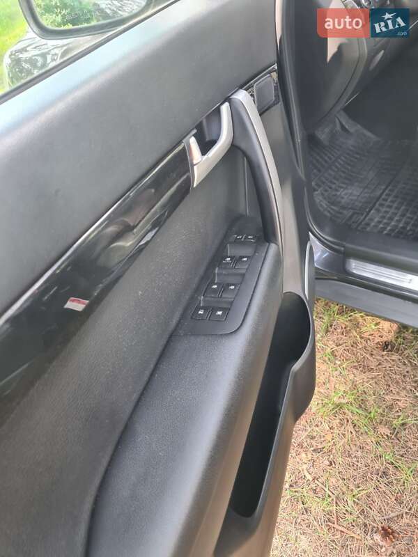 Внедорожник / Кроссовер Chevrolet Captiva 2012 в Цумани фото 4 Внедорожник / Кроссовер Chevrolet Captiva 2012 в Цумани