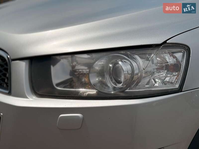 Позашляховик / Кросовер Chevrolet Captiva 2011 в Львові