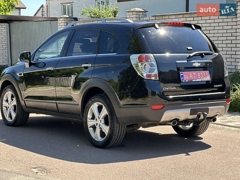 Позашляховик / Кросовер Chevrolet Captiva 2012 в Житомирі