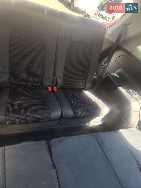 Внедорожник / Кроссовер Chevrolet Captiva 2011 в Киеве