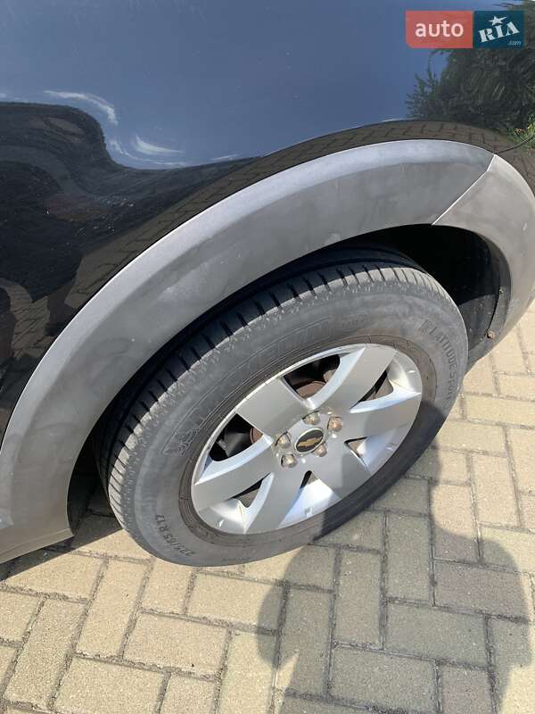 Позашляховик / Кросовер Chevrolet Captiva 2008 в Рівному