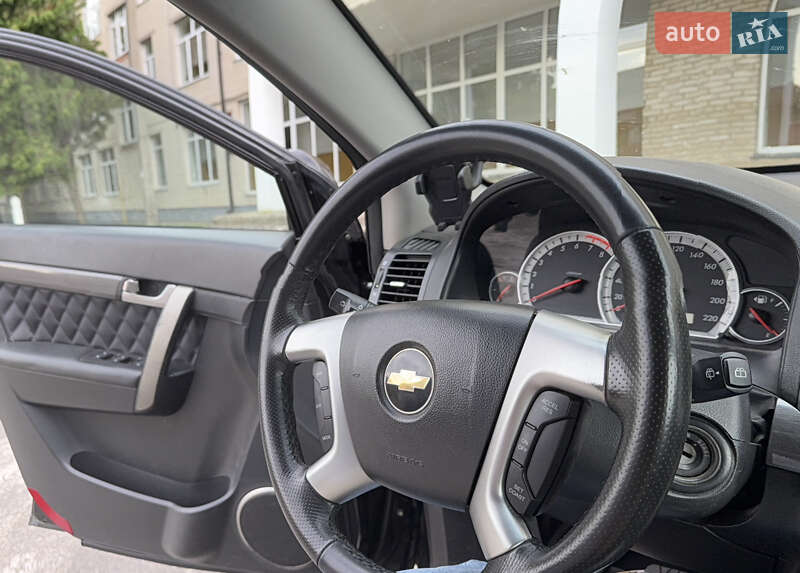 Внедорожник / Кроссовер Chevrolet Captiva 2007 в Владимире