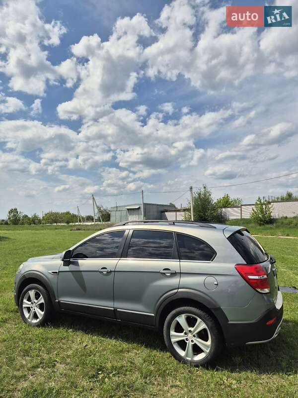 Внедорожник / Кроссовер Chevrolet Captiva 2013 в Харькове