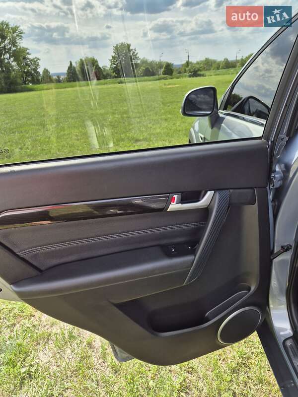 Внедорожник / Кроссовер Chevrolet Captiva 2013 в Харькове