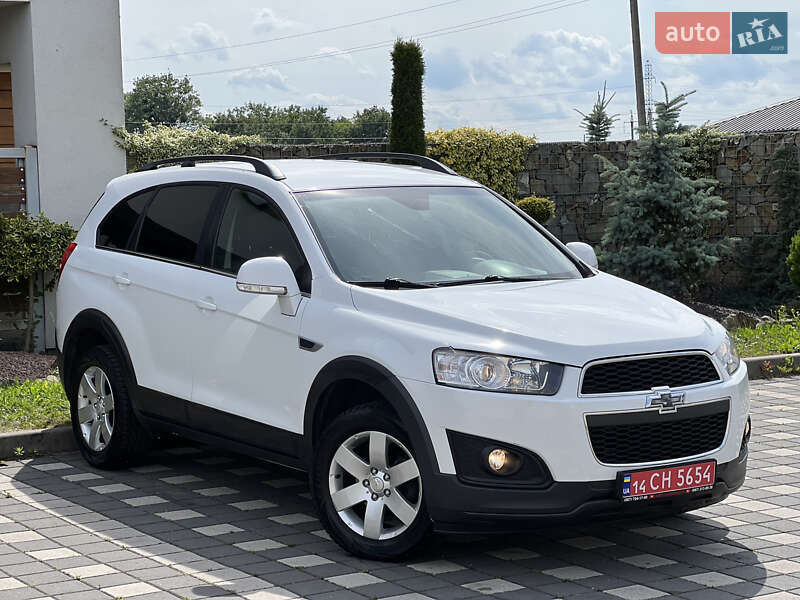 Позашляховик / Кросовер Chevrolet Captiva 2014 в Львові