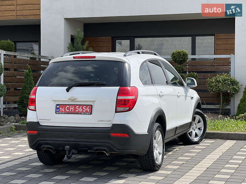 Позашляховик / Кросовер Chevrolet Captiva 2014 в Львові