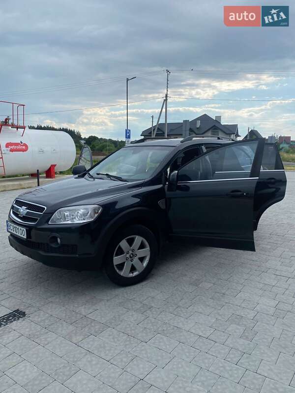 Позашляховик / Кросовер Chevrolet Captiva 2010 в Яворові