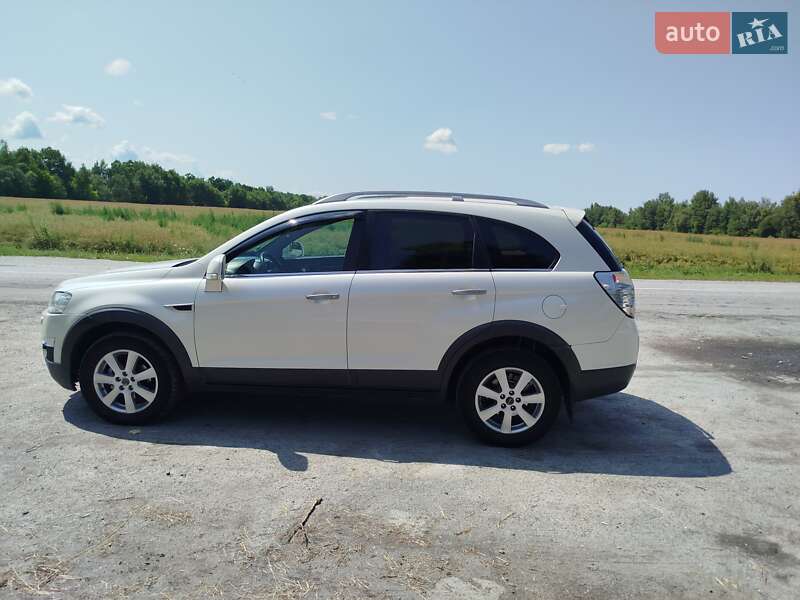 Внедорожник / Кроссовер Chevrolet Captiva 2011 в Житомире