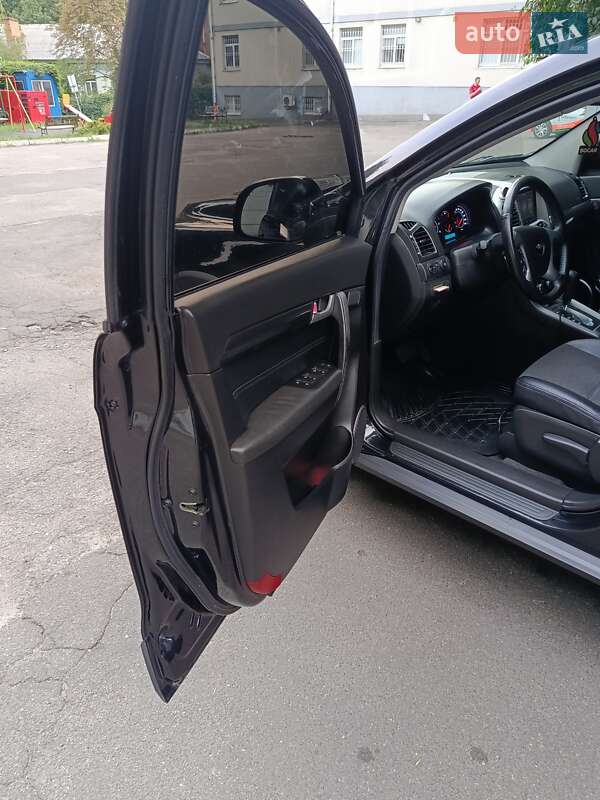 Позашляховик / Кросовер Chevrolet Captiva 2013 в Києві