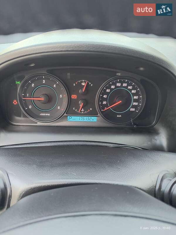 Позашляховик / Кросовер Chevrolet Captiva 2011 в Славуті