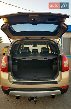 Позашляховик / Кросовер Chevrolet Captiva 2008 в 